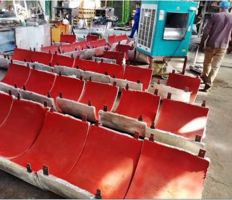 Aluminum bracelet anode